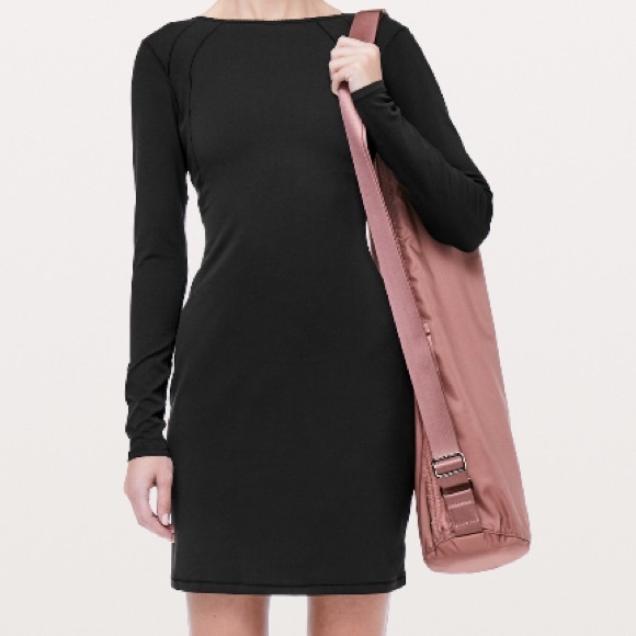 ➕NWT Lululemon contour dress Nulu long sleeve blk - Picture 5 of 8